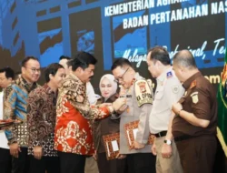 Kapolda Lampung Raih Pin Emas, Penghargaan Ungkap Kasus Mafia Tanah