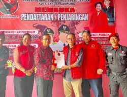 Incumbent Walikota Eva Dwiana Ambil Form Penjaringan di PDI-Perjuangan