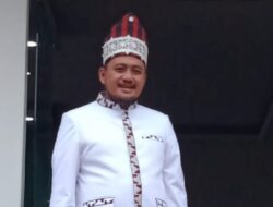 Tokoh Adat Pesawaran Desak Aries Sandi Jujur Terkait Riwayat Pendidikan