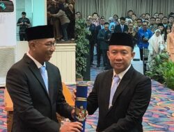 Gubernur Mirza Lantik Marindo jadi Sekda Lampung Termuda