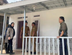 Wali Kota Eva Dwiana Tinjau Rumah Baru Nenek Astira di Kemilig