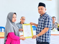 Senyum Ceria Warga Kuala Ketapang Way Lunik Setelah Menerima Sporadik